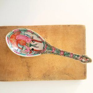 8.75" Famille Rose Porcelain Spoon
